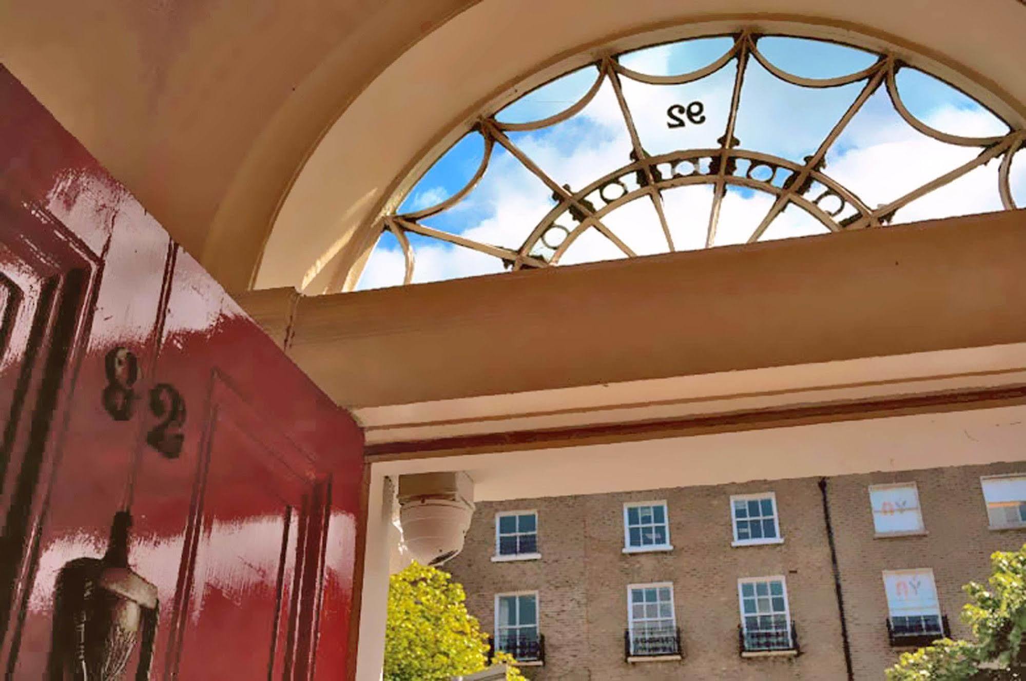 Hotel Baggot Court Townhouse Dublín Exterior foto